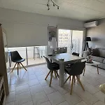 Appartement Premiere Ligne De Mer Avec Piscine