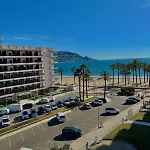 Appartement Premiere Ligne De Mer Avec Piscine