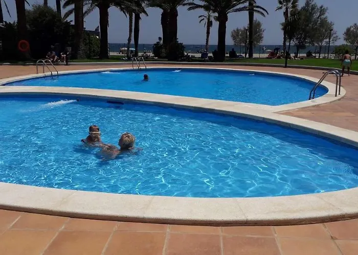 Appartement Premiere Ligne De Mer Avec Piscine