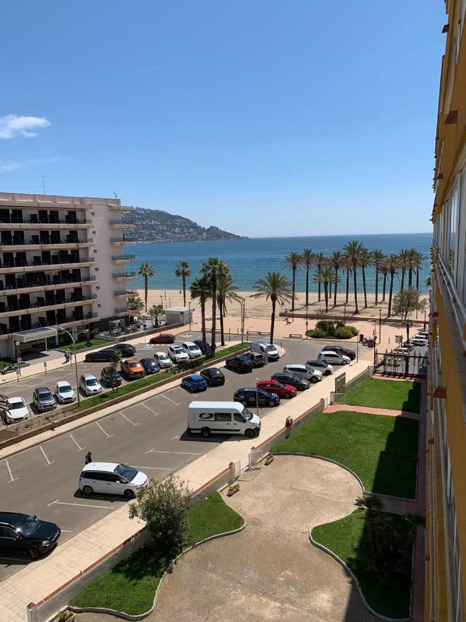 Premiere Ligne De Avec Piscine Apartment
